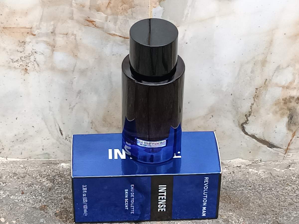 Eau de parfum Intense Homme. 100ML